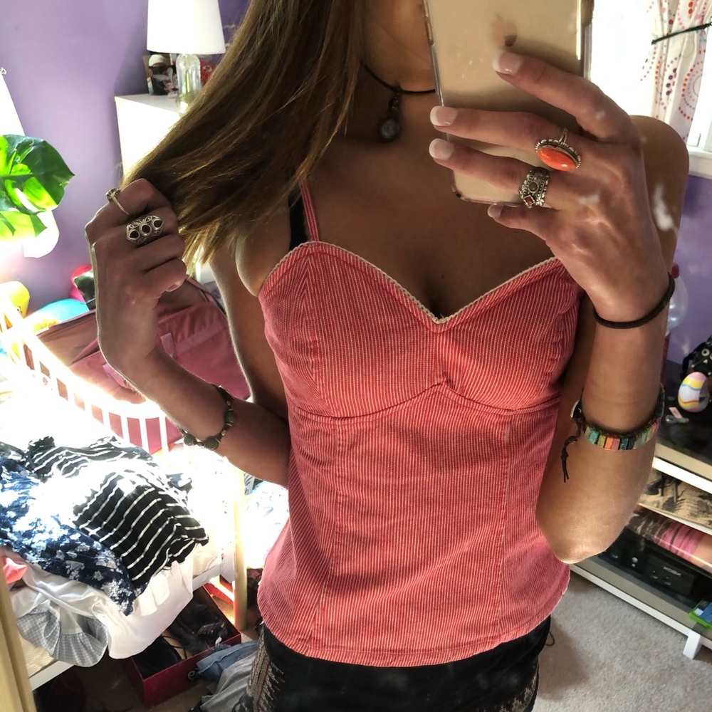 Cute Arizona red striped top